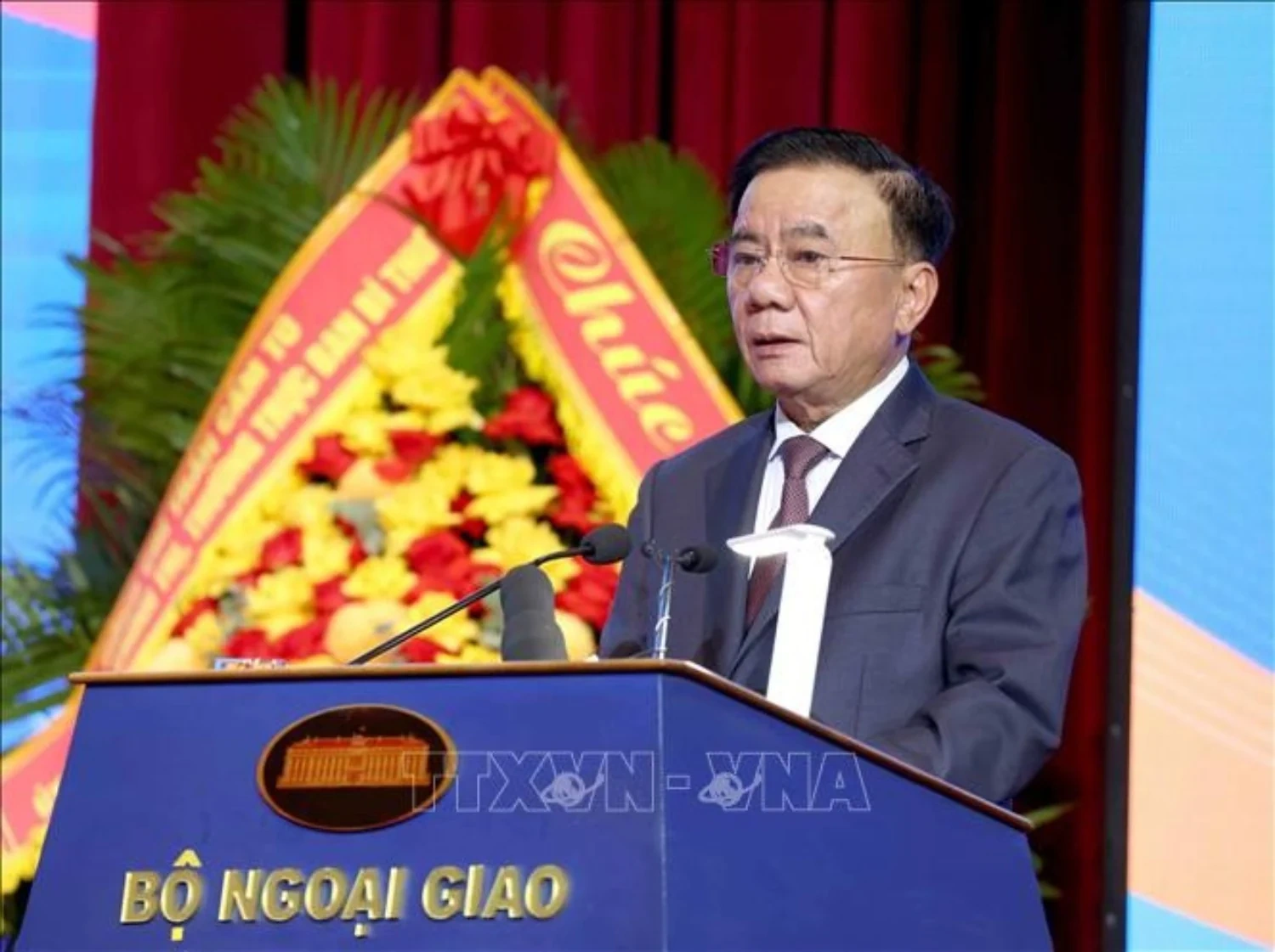 Nâng cao hiệu quả công tác đối ngoại Đảng và đối ngoại nhân dân trong tình hình mới
