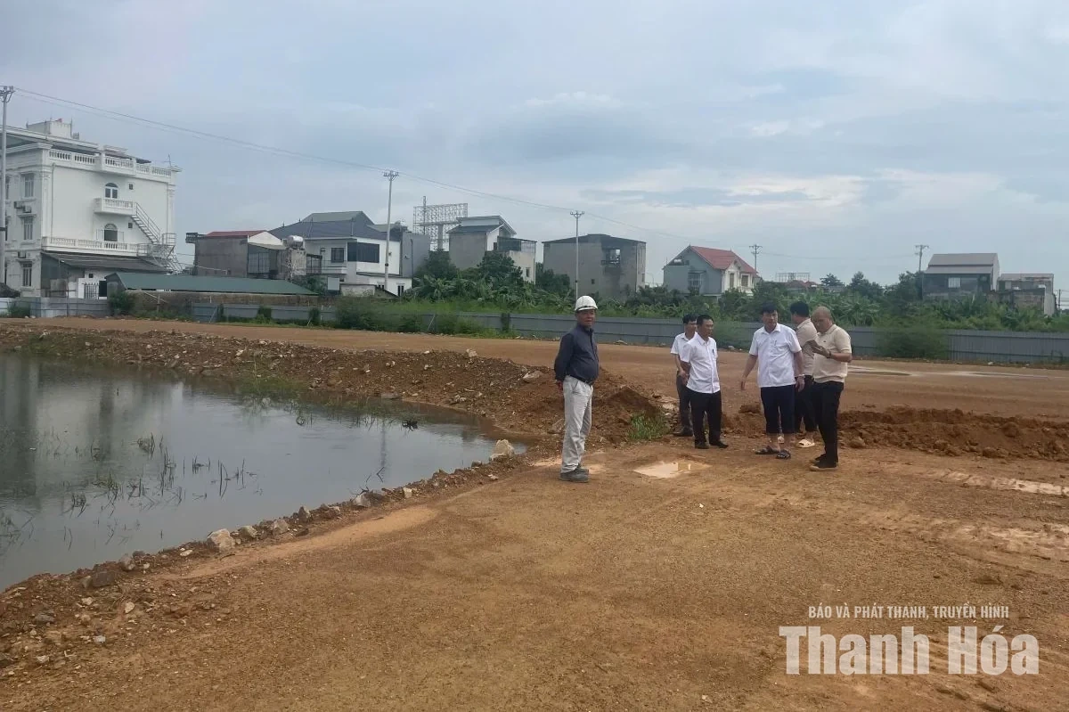 Không để người dân sống trong cảnh ngập nước khi chờ tái định cư