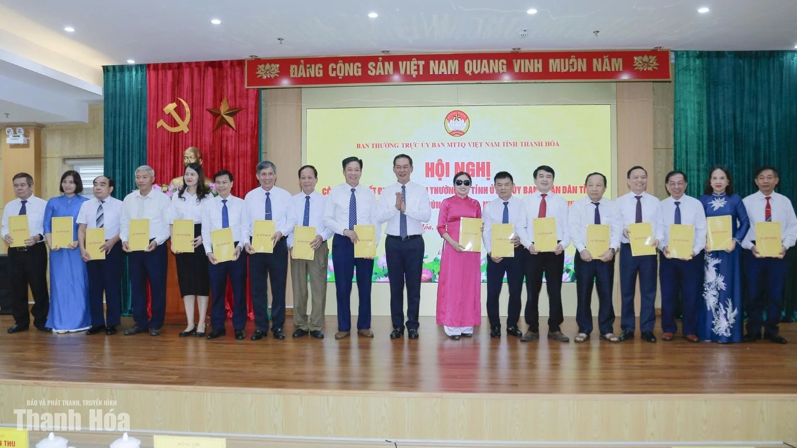 Công bố quyết định về sắp xếp, tinh gọn các hội quần chúng do Đảng, Nhà nước giao nhiệm vụ