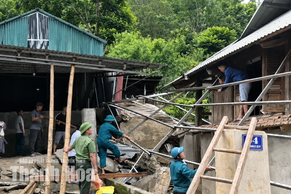 Sạt lở tại xã Quan Sơn tiếp tục diễn biến phức tạp