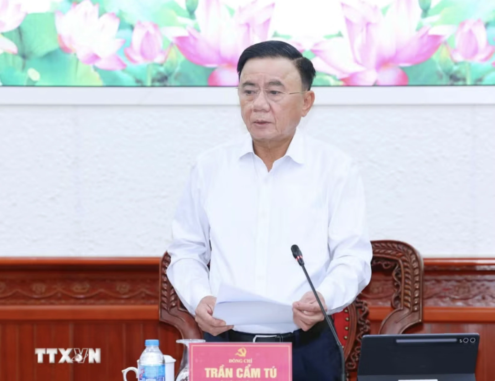 Tăng cường sự lãnh đạo của Đảng và phát huy vai trò của các hội quần chúng