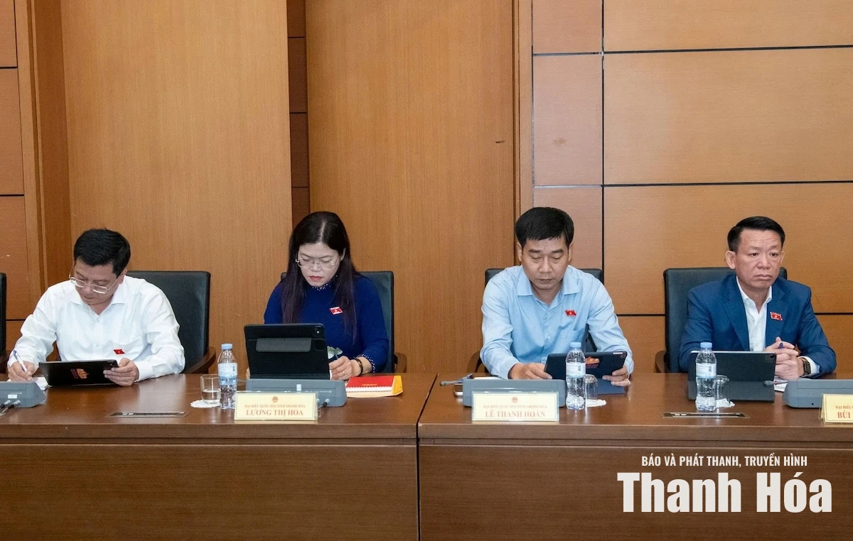 ĐBQH tỉnh Thanh Hóa đề xuất hoàn thiện các quy định về quốc phòng và phổ biến, giáo dục pháp luật