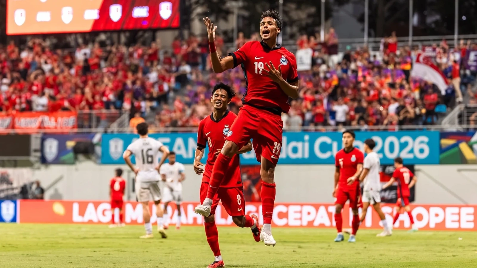 Tuyển Việt Nam vào bán kết ASEAN Cup 2026; Cristiano Ronaldo vắng mặt ở giai đoạn đầu mùa của Al Nassr