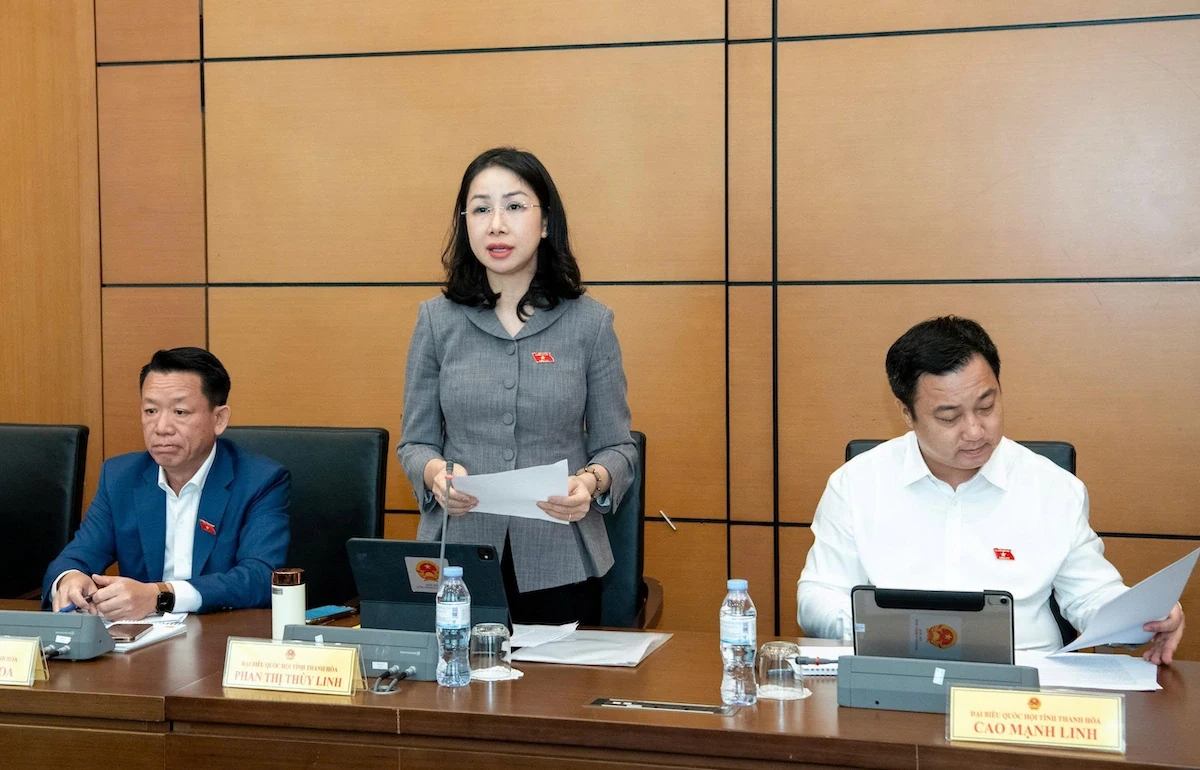 ĐBQH tỉnh Thanh Hóa góp ý hoàn thiện Dự án Luật Hải quan và Luật Đầu tư (sửa đổi)