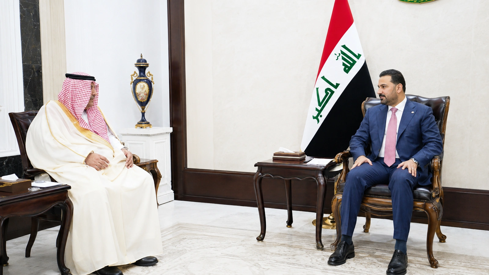 Thủ tướng Iraq và Tổng thống Pháp điện đàm thúc đẩy hợp tác song phương