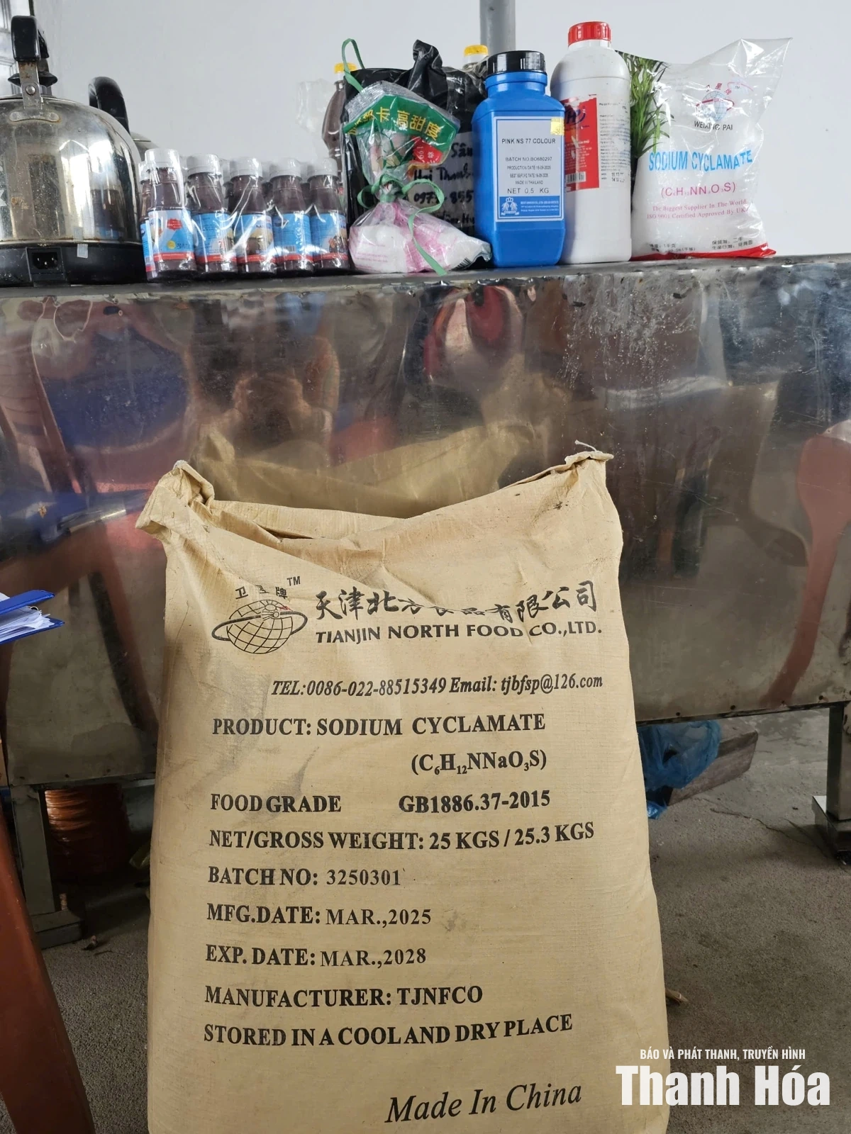 Phát hiện 2 cơ sở vi phạm quy định về sử dụng phụ gia trong chế biến sản phẩm dạng mắm