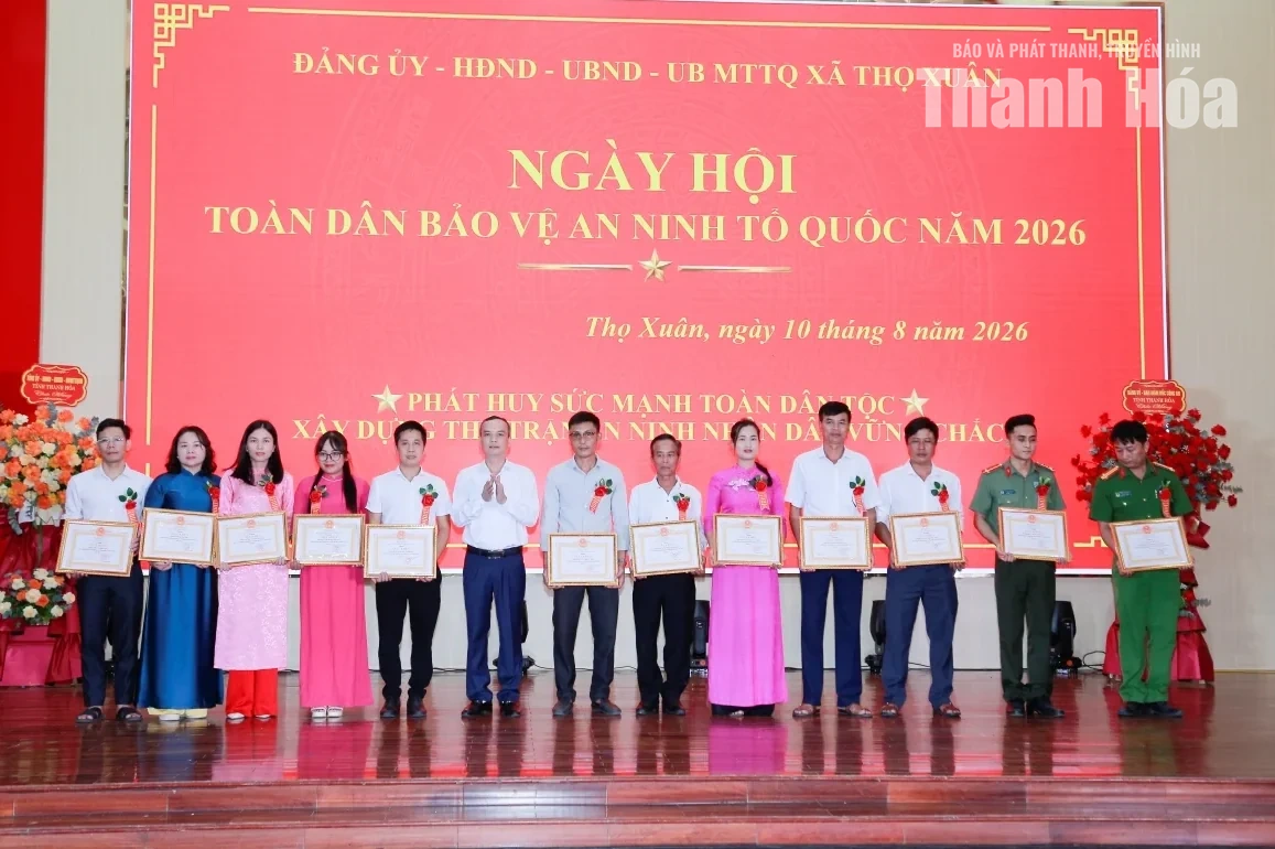 Phó Bí thư Tỉnh ủy Trịnh Tuấn Sinh dự Ngày hội “Toàn dân bảo vệ an ninh Tổ quốc” tại xã Thọ Xuân