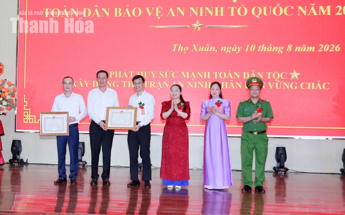 Phó Bí thư Tỉnh ủy Trịnh Tuấn Sinh dự Ngày hội “Toàn dân bảo vệ an ninh Tổ quốc” tại xã Thọ Xuân