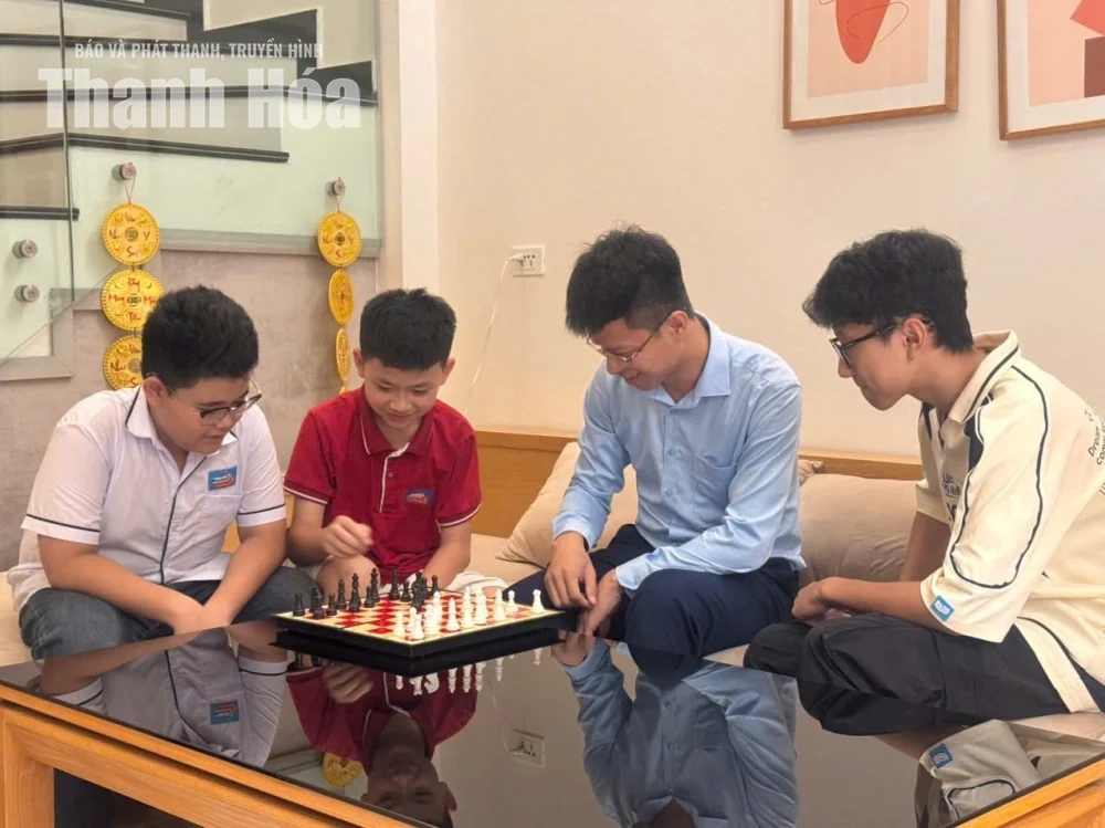 Cậu học trò xứ Thanh vượt bệnh giành Huy chương Bạc AIMO 2026
