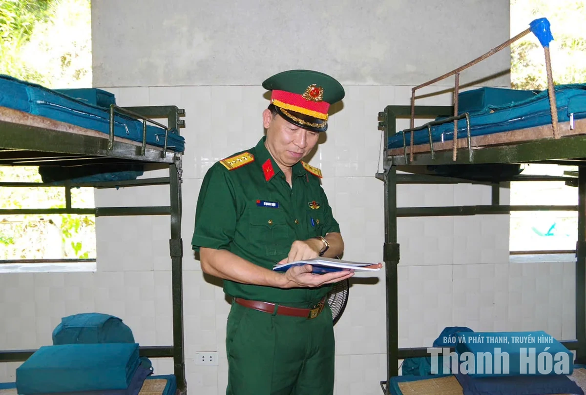 Chính ủy Bộ CHQS tỉnh Thanh Hóa kiểm tra các đơn vị trên địa bàn biên giới