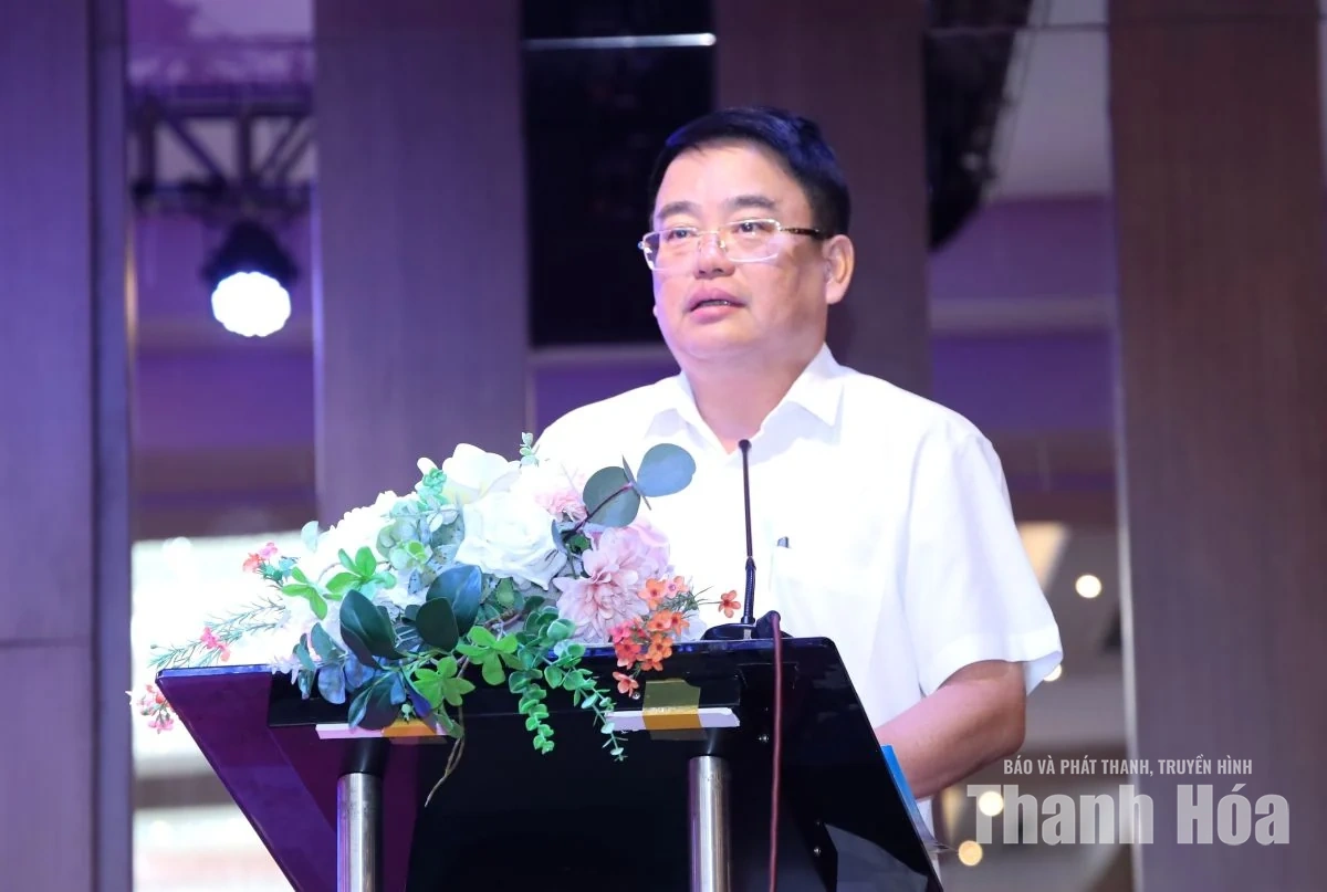 Triển khai quy định pháp luật về điện lực, thúc đẩy chuyển đổi số trong kinh doanh điện
