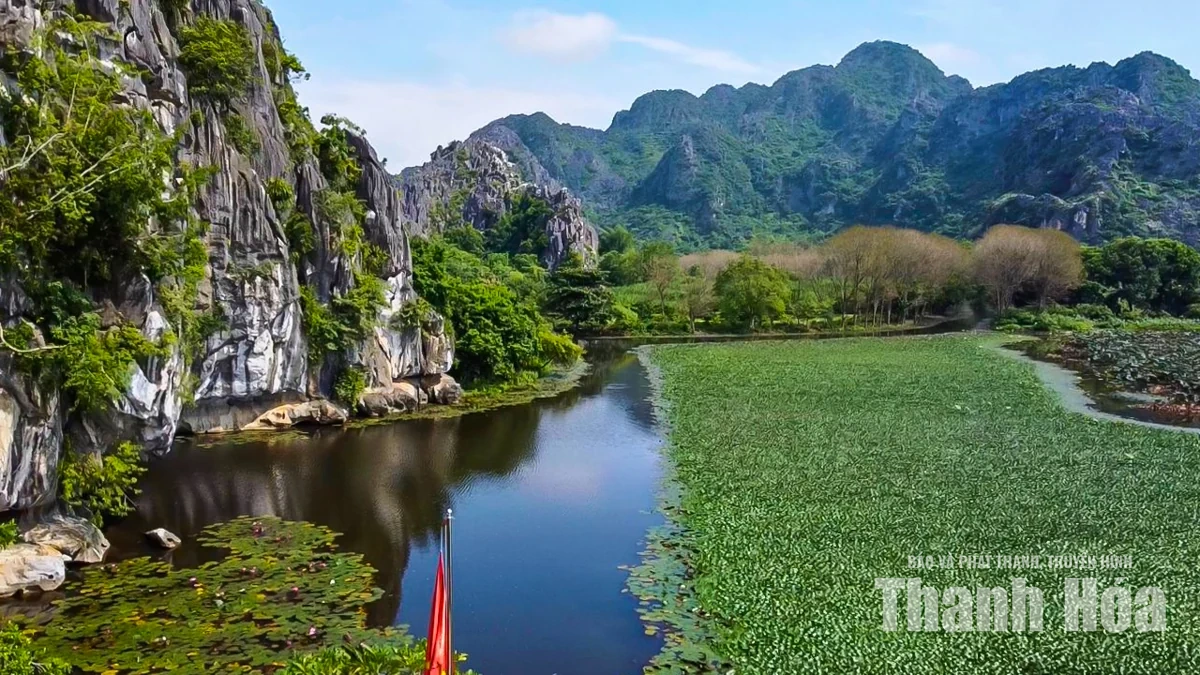 Khám phá danh thắng Kim Sơn vào mùa đẹp nhất trong năm