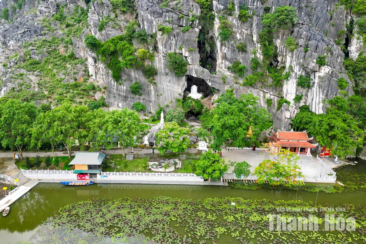 Khám phá danh thắng Kim Sơn vào mùa đẹp nhất trong năm
