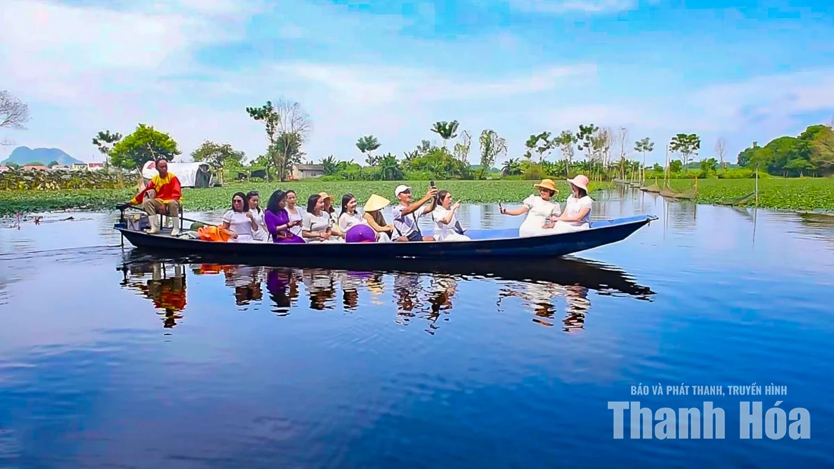 Khám phá danh thắng Kim Sơn vào mùa đẹp nhất trong năm