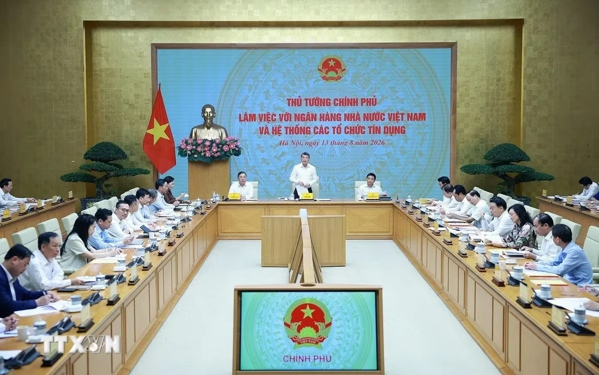 Thủ tướng Lê Minh Hưng yêu cầu ổn định lãi suất, đưa tín dụng vào đúng lĩnh vực