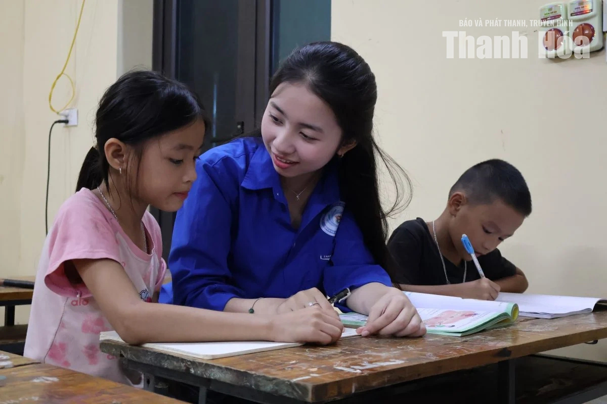 Ngọc Quang những đêm sáng đèn