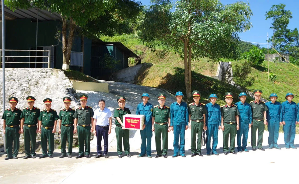 Chính ủy Bộ CHQS tỉnh Thanh Hóa kiểm tra các đơn vị trên địa bàn biên giới