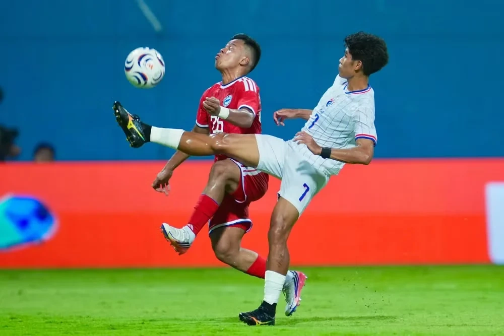 Đội tuyển Việt Nam đón tin vui lực lượng trước thềm trận bán kết lượt đi; Rộ tin đồn cựu cầu thủ MU chuẩn bị gia nhập CLB Công an TP.HCM