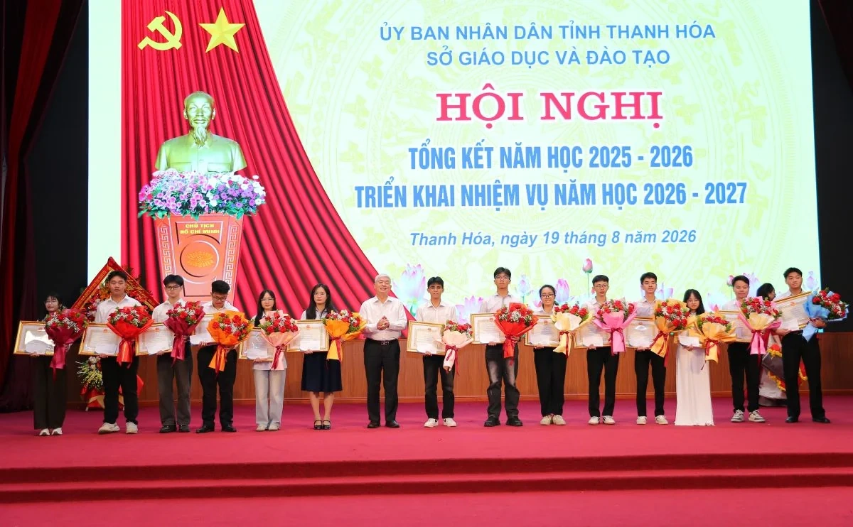 Nỗ lực, đoàn kết, tập trung hoàn thành tốt nhiệm vụ năm học mới 2026-2027