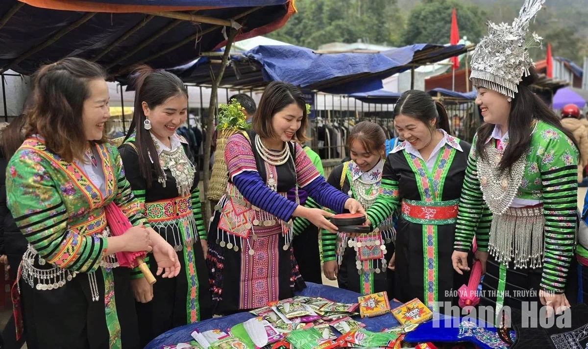 Gìn giữ giá trị văn hóa - “điểm nhấn” cho du lịch vùng biên