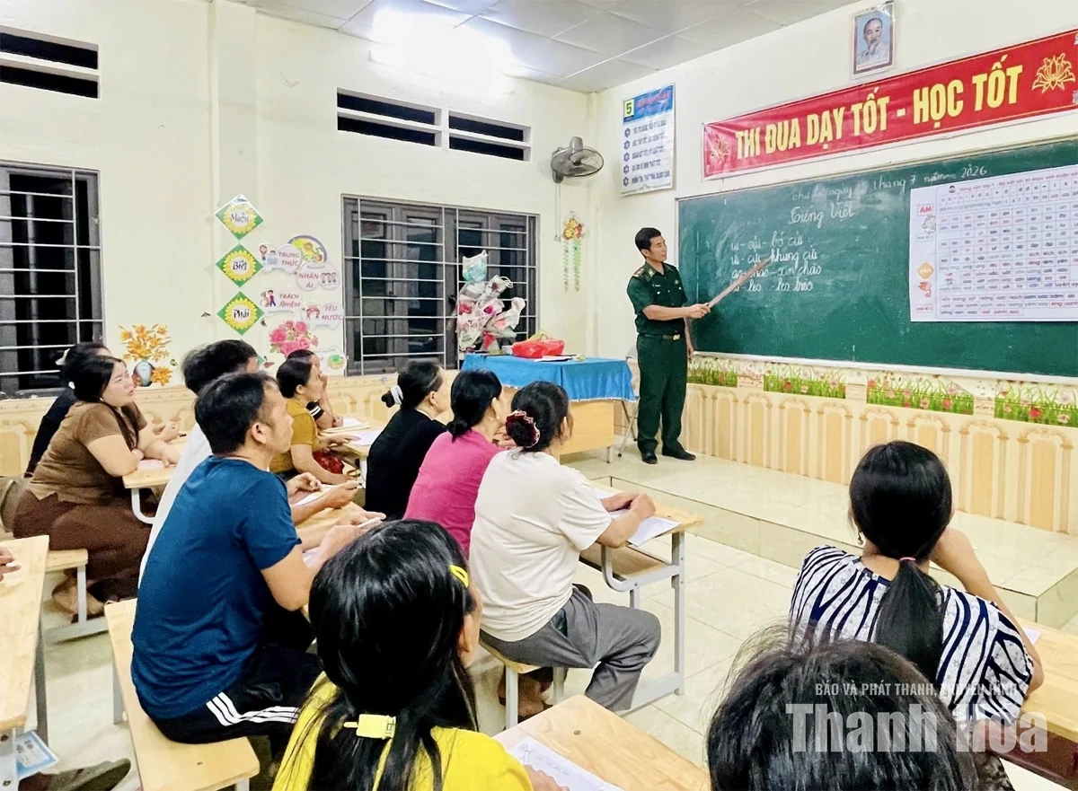 Ánh đèn lớp học nơi biên cương
