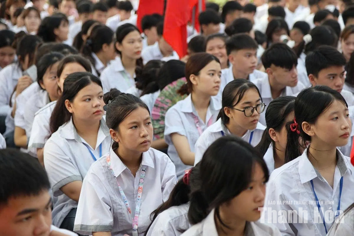 Đồng hành cùng học sinh&nbsp;phòng ngừa bạo lực học đường
