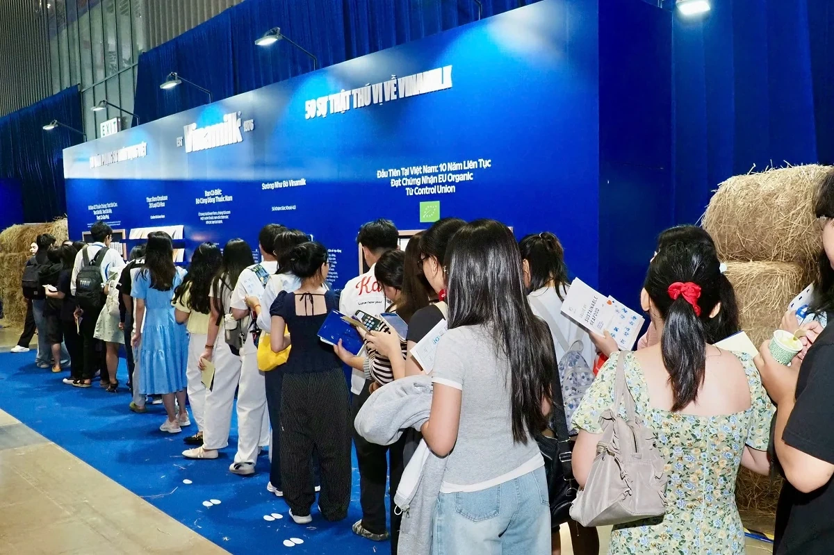 Vinamilk tổ chức triển lãm “50 năm phụng sự khát vọng Việt”