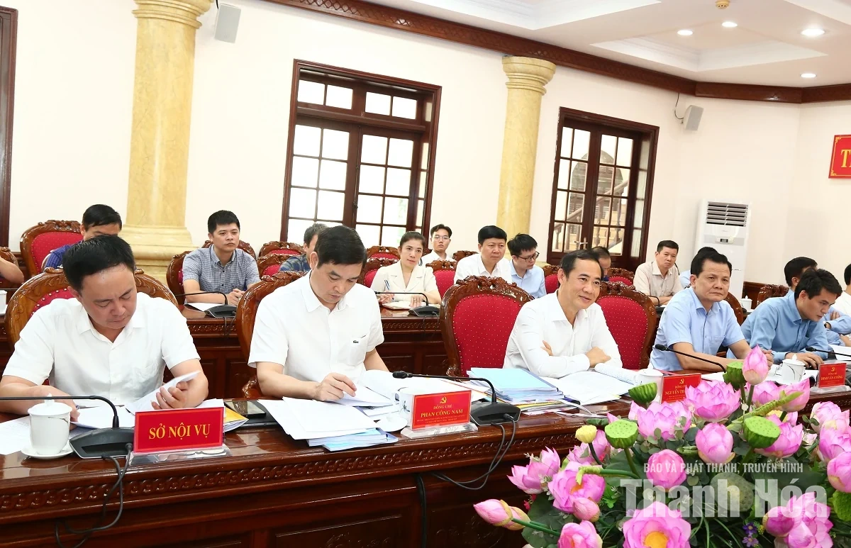 Tập trung xây dựng đội ngũ cán bộ “tinh, gọn, mạnh”