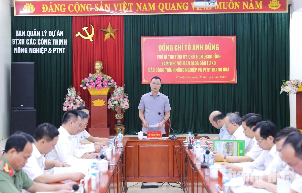 Chủ tịch UBND tỉnh Tô Anh Dũng làm việc với Ban Quản lý dự án đầu tư xây dựng các công trình nông nghiệp và phát triển nông thôn