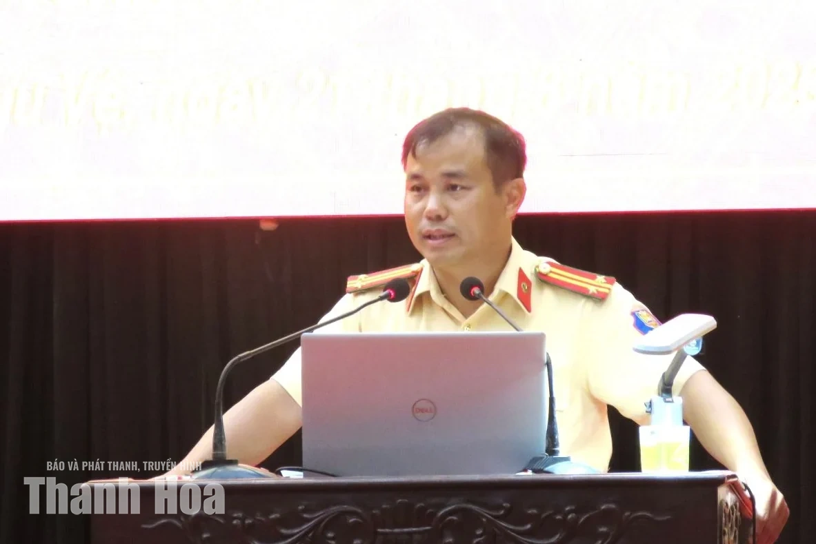 Nâng cao kiến thức, kỹ năng tuyên truyền về an toàn thực phẩm, an toàn giao thông cho cán bộ Mặt trận