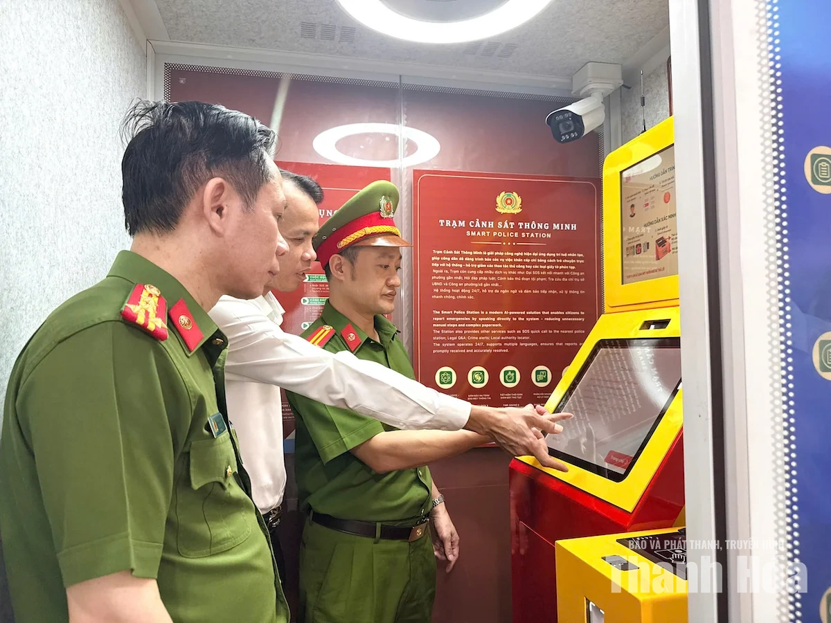 Ra mắt và vận hành thí điểm Kiosk “Trạm Cảnh sát thông minh” tại Thanh Hóa