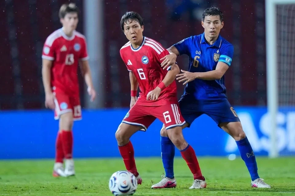 Văn Vĩ bỏ ngỏ khả năng ra sân trận bán kết lượt về ASEAN Cup; Barcelona chính thức chiêu mộ Rodri