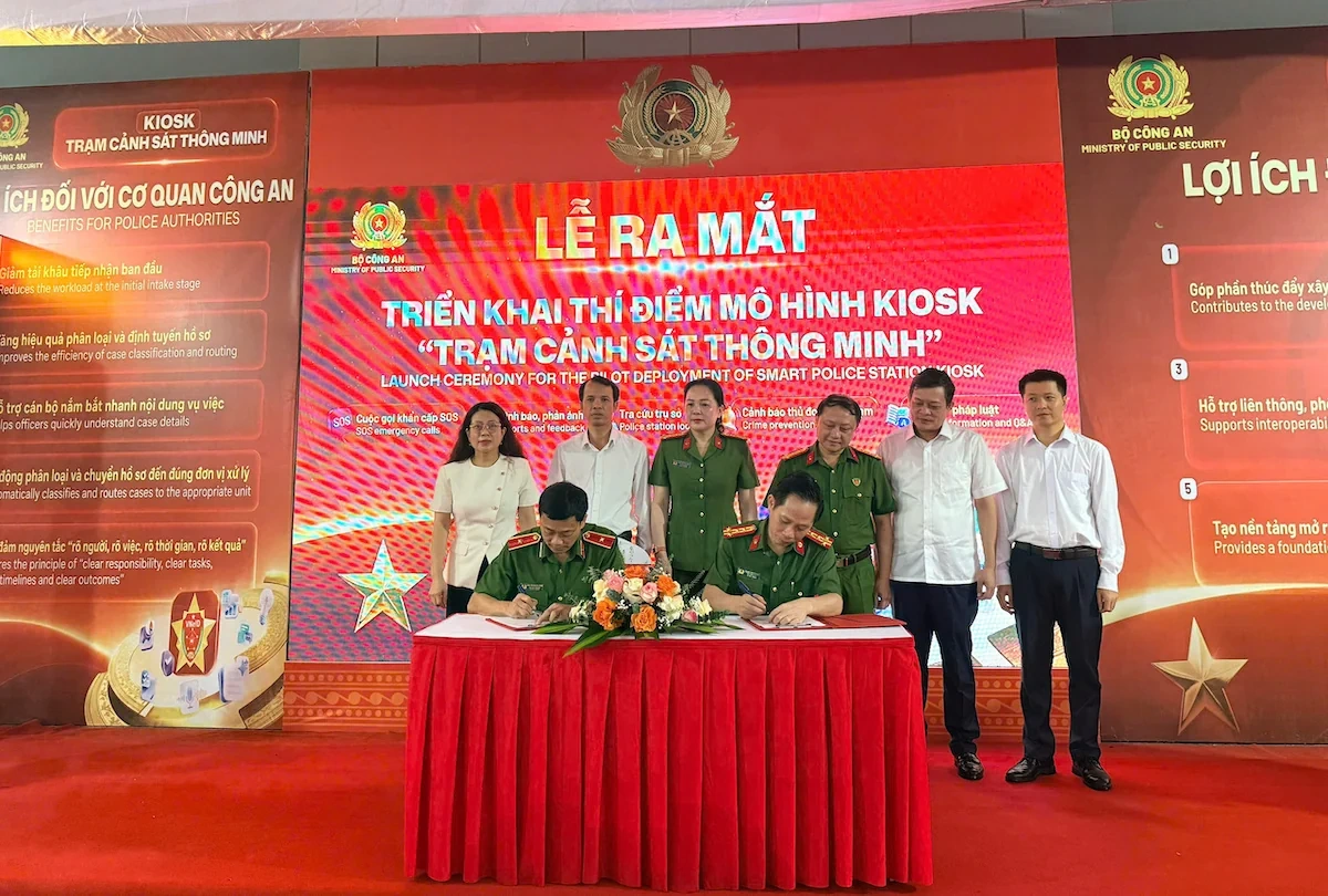 Ra mắt và vận hành thí điểm Kiosk “Trạm Cảnh sát thông minh” tại Thanh Hóa