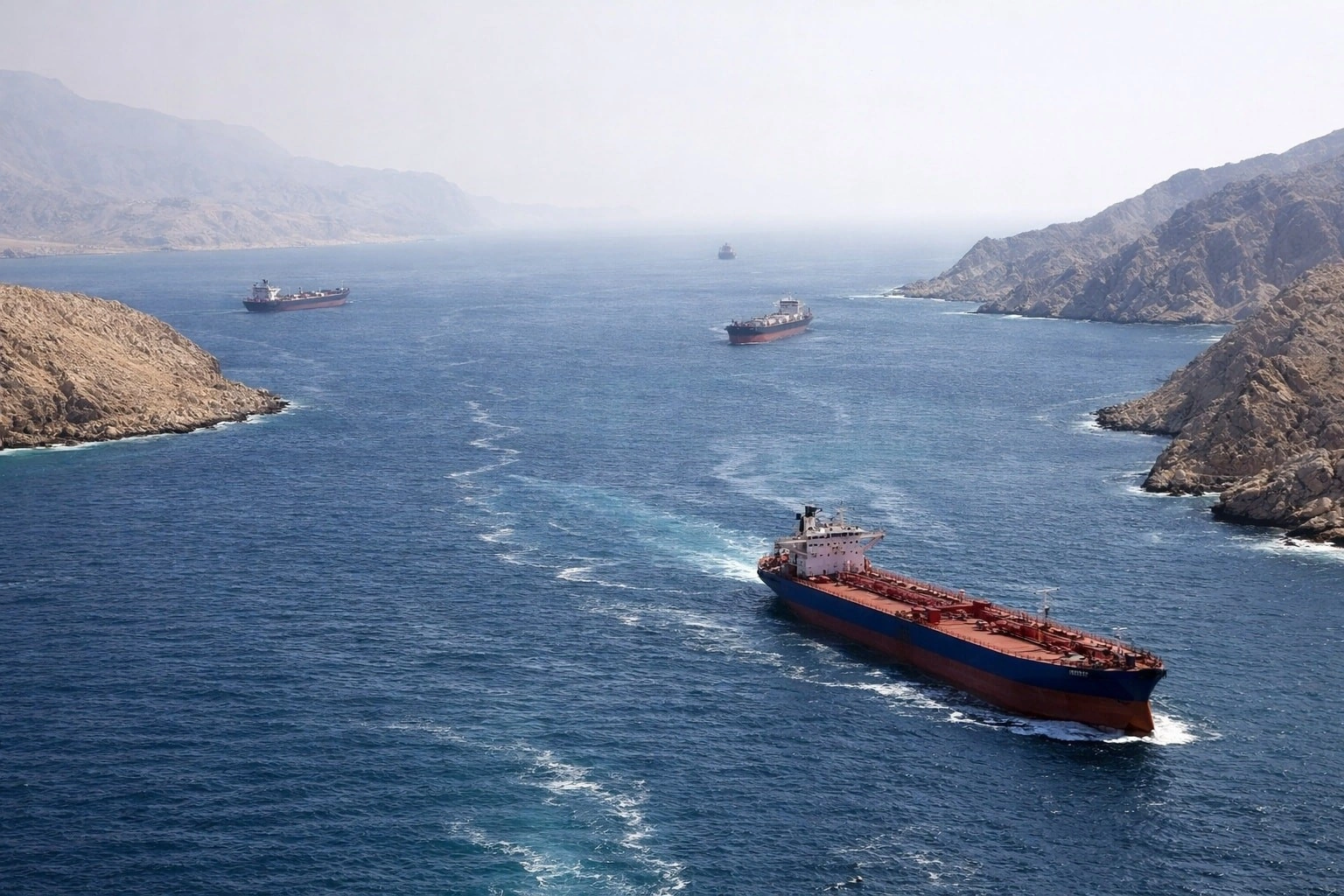 Trung Quốc tìm cách nhập dầu từ Ả rập Xê út ngoài eo biển Hormuz