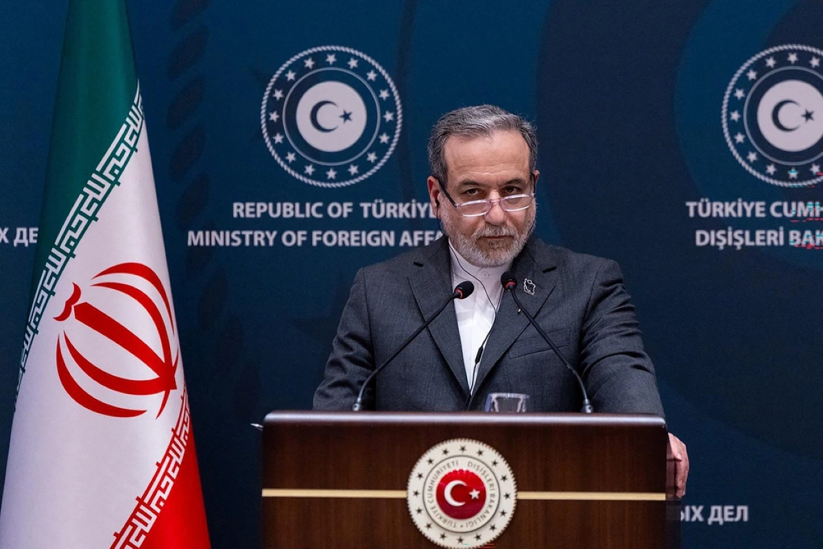 Iran dọa đáp trả đòn trừng phạt kinh tế, ông Trump không loại trừ lựa chọn quân sự
