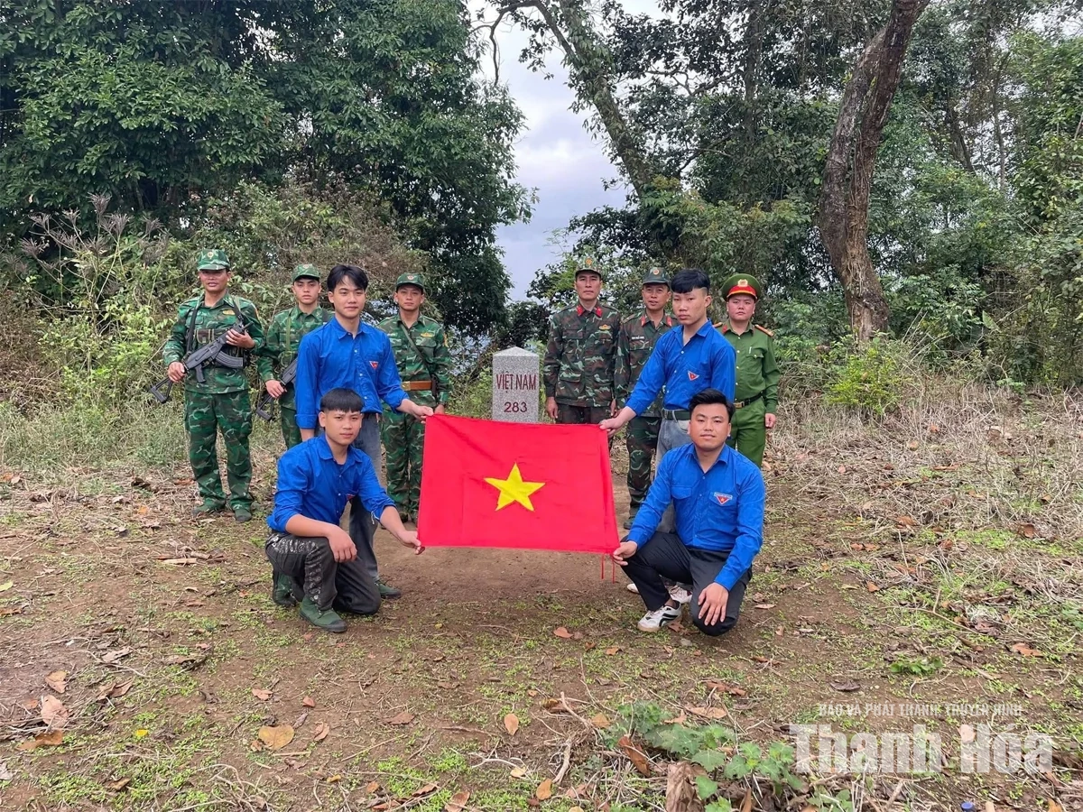 Tuổi trẻ xung kích dựng xây vùng biên