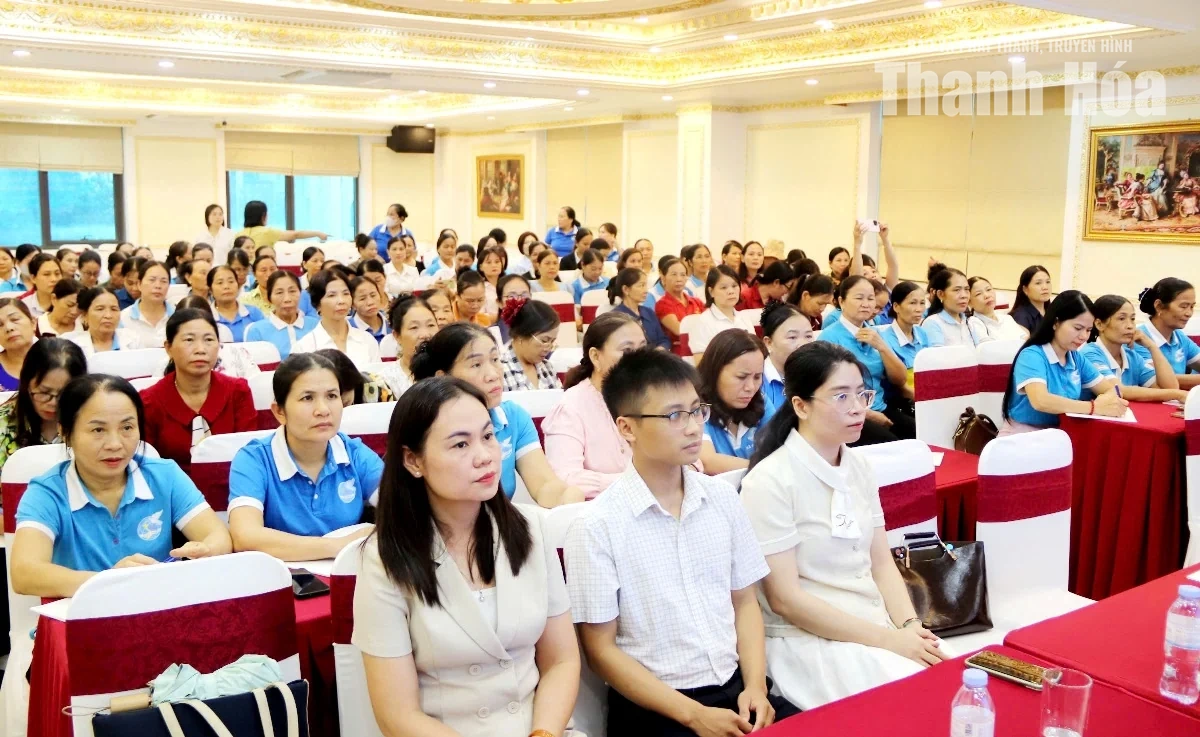 Tập huấn ứng dụng công nghệ thông tin cho chi hội trưởng phụ nữ