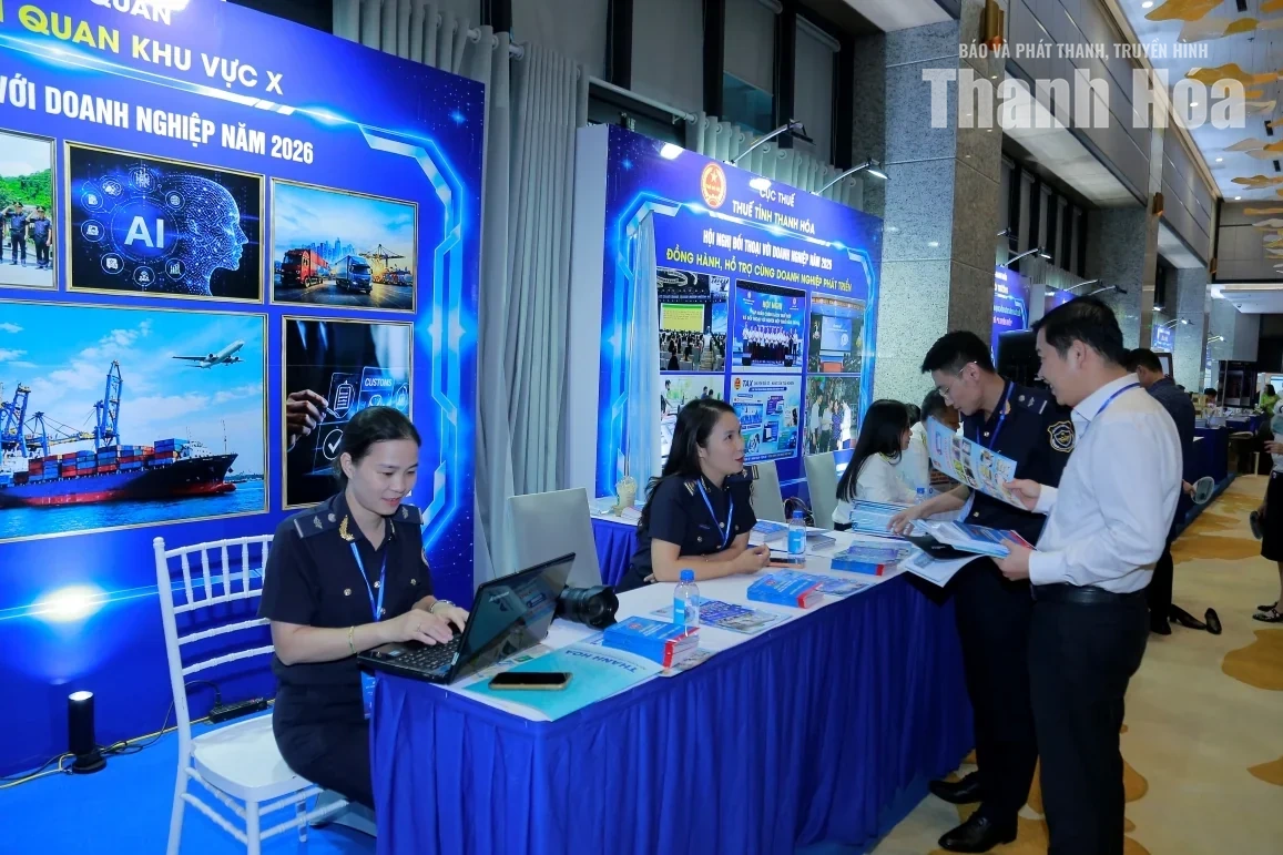 Các gian hàng tư vấn đồng hành cùng doanh nghiệp