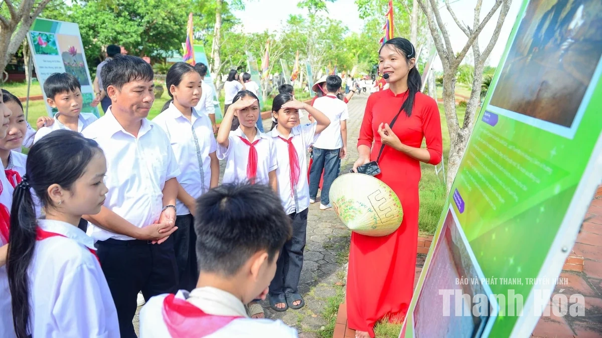 Tăng trải nghiệm tại Thành Nhà Hồ để phục vụ&nbsp;khách dịp nghỉ lễ 2/9