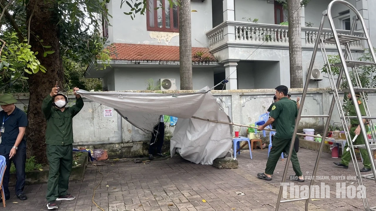 Phường Hàm Rồng ra quân lập lại trật tự, mỹ quan tại KCN Đình Hương - Tây Bắc Ga sau phản ánh của Báo điện tử Thanh Hóa