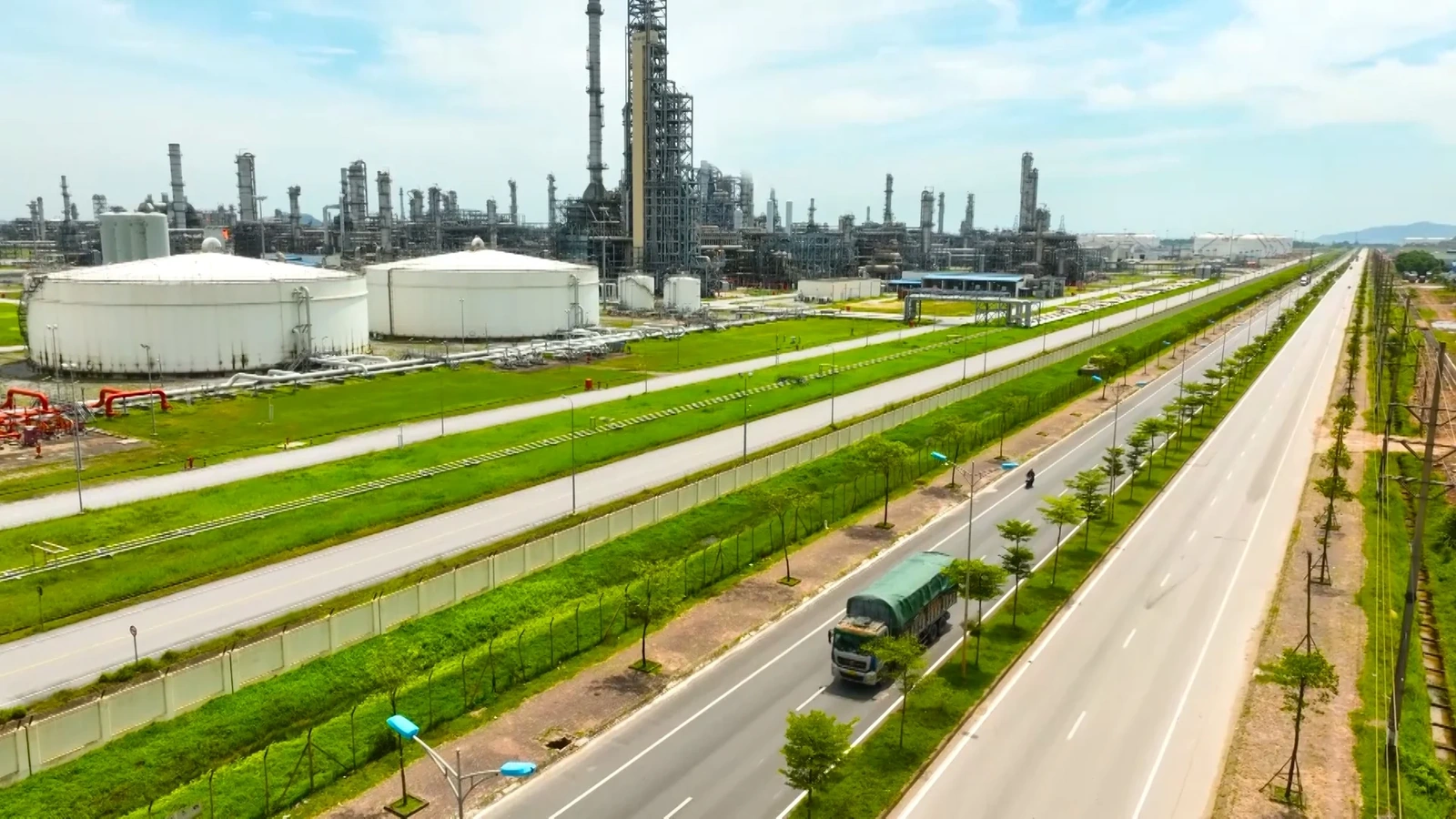 [E-Magazine] Khơi thông nguồn lực, thúc đẩy tăng trưởng