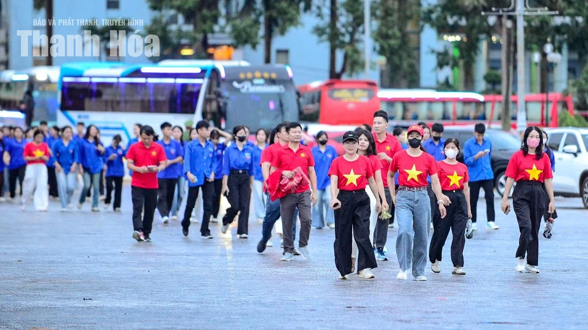 Rộn ràng trước giờ xuất phát “Cùng Việt Nam tiến bước”