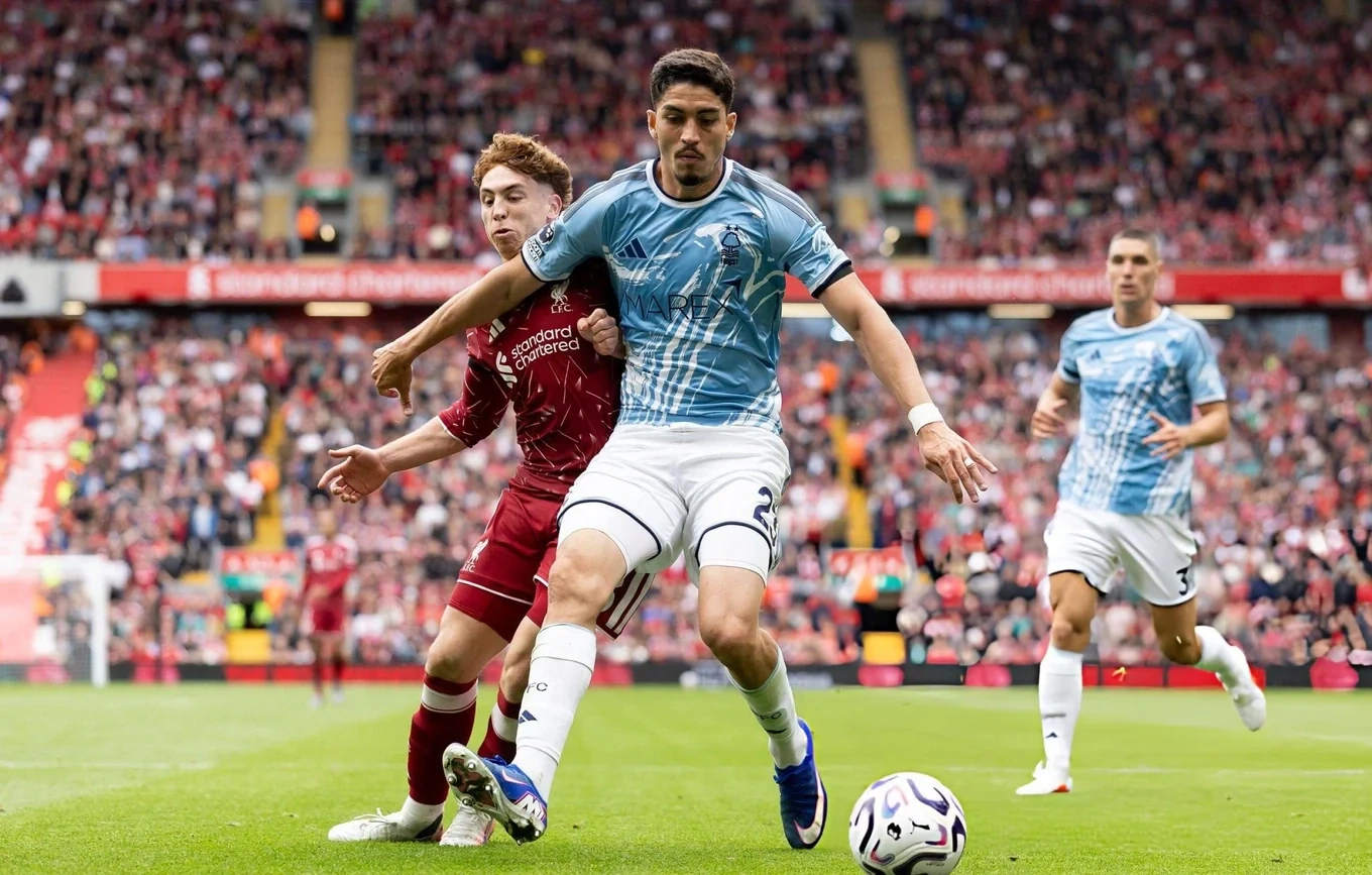 Trung vệ Duy Mạnh lỡ hẹn FIFA ASEAN Cup 2026; Liverpool chật vật hòa Nottingham Forest