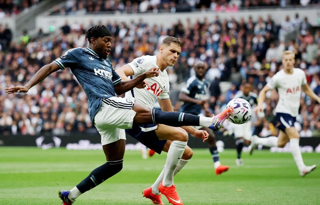 Trung vệ Duy Mạnh lỡ hẹn FIFA ASEAN Cup 2026; Liverpool chật vật hòa Nottingham Forest