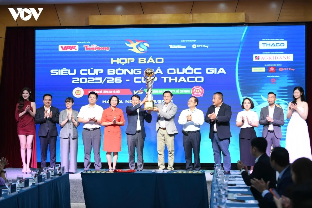 Thách thức của tuyển Việt Nam sau chuỗi 26 trận bất bại; UEFA chuẩn bị khởi kiện hình sự Chủ tịch FIFA