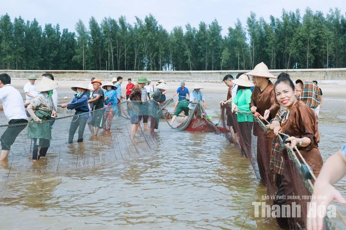 Chạm nhịp sống làng chài&nbsp;ven biển Hải Tiến&nbsp;