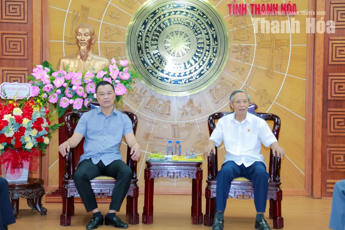 Chủ tịch UBND tỉnh Tô Anh Dũng tiếp và làm việc với Ban Chủ nhiệm Câu lạc bộ Hàm Rồng