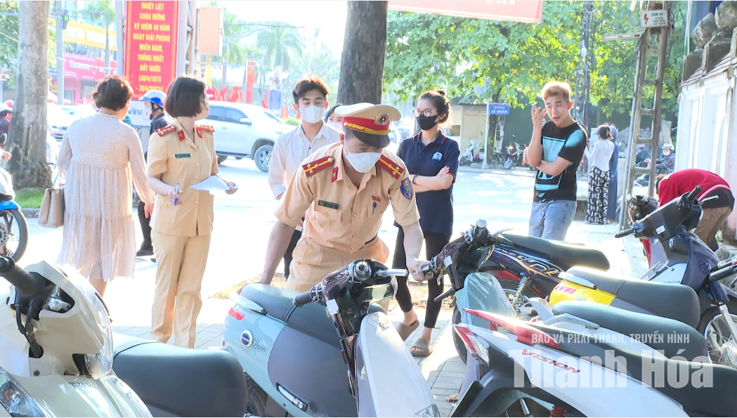 Thiết lập trật tự, kỷ cương ATGT trong năm học mới
