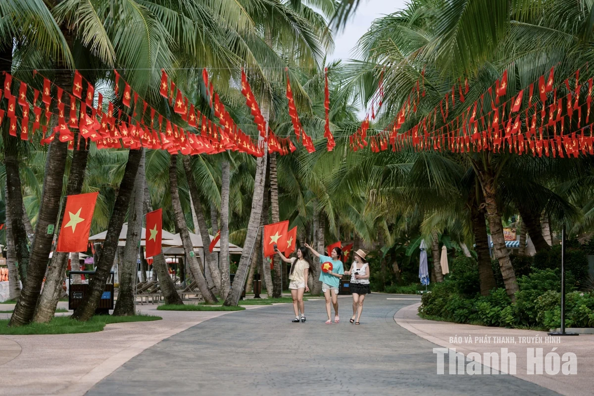 Công viên nước Sun World Sầm Sơn rộn ràng đón khách dịp Tết Độc lập