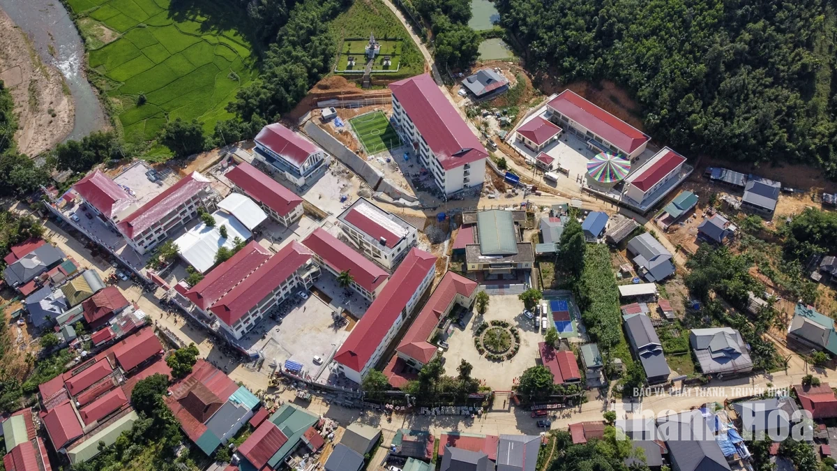 Trước ngày khai giảng đáng nhớ ở ngôi trường mới nơi vùng biên xứ Thanh